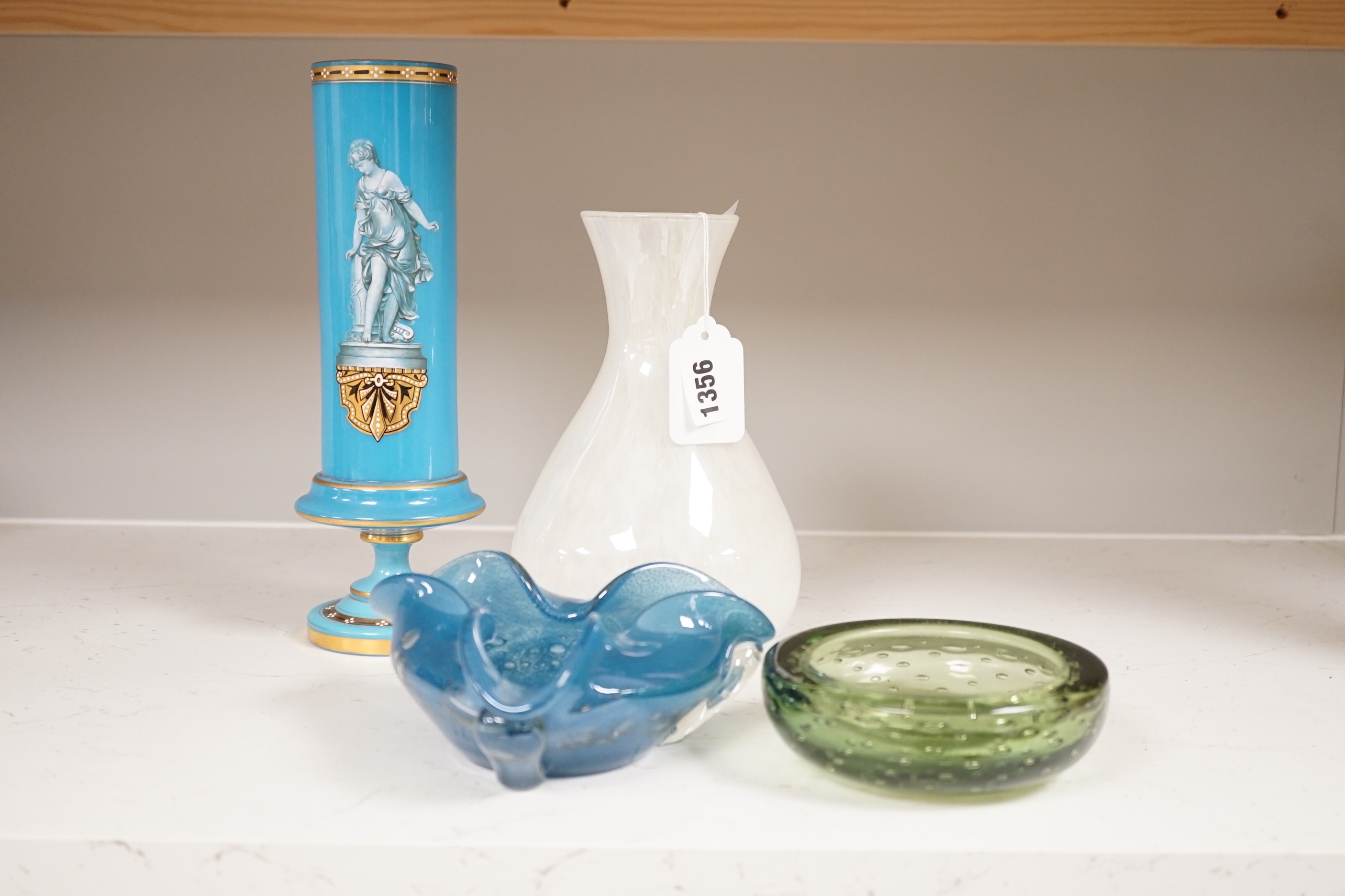 A quantity of various glass items including Mdina, tallest 31cm